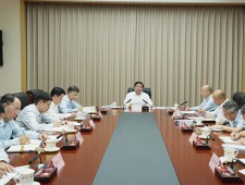 農(nóng)業(yè)農(nóng)村部召開全國“三秋”農(nóng)業(yè)生產(chǎn)工作視頻會強(qiáng)調(diào) 堅(jiān)決打好“三秋”農(nóng)業(yè)生產(chǎn)這場硬仗 奮力奪取全年糧食和農(nóng)業(yè)豐收